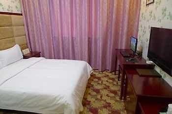 Zhengzhou Youna Hotel Huaihe Road Bagian luar foto