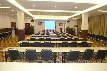 Zhengzhou Youna Hotel Huaihe Road Bagian luar foto